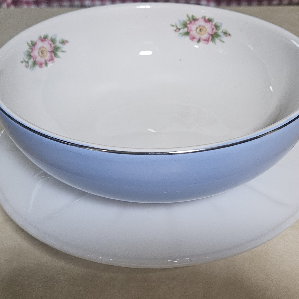 1940's Halls Salad Bowl